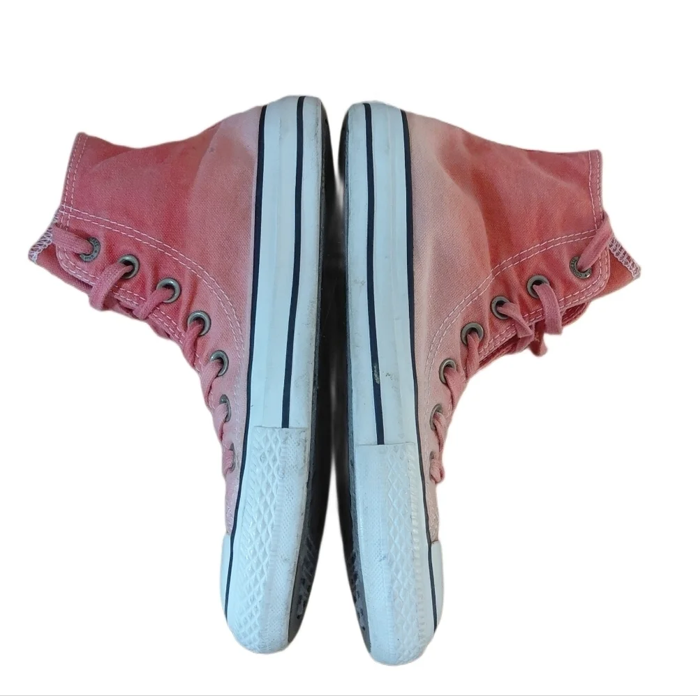 NOT AVAILABLE  Pink Hombre Sneakers Chuck Taylor All Stars